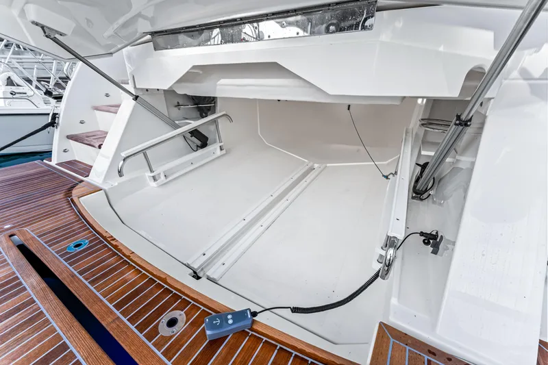 Slide: The Image of Riviera 5400 Sport Yacht 2025 - 90