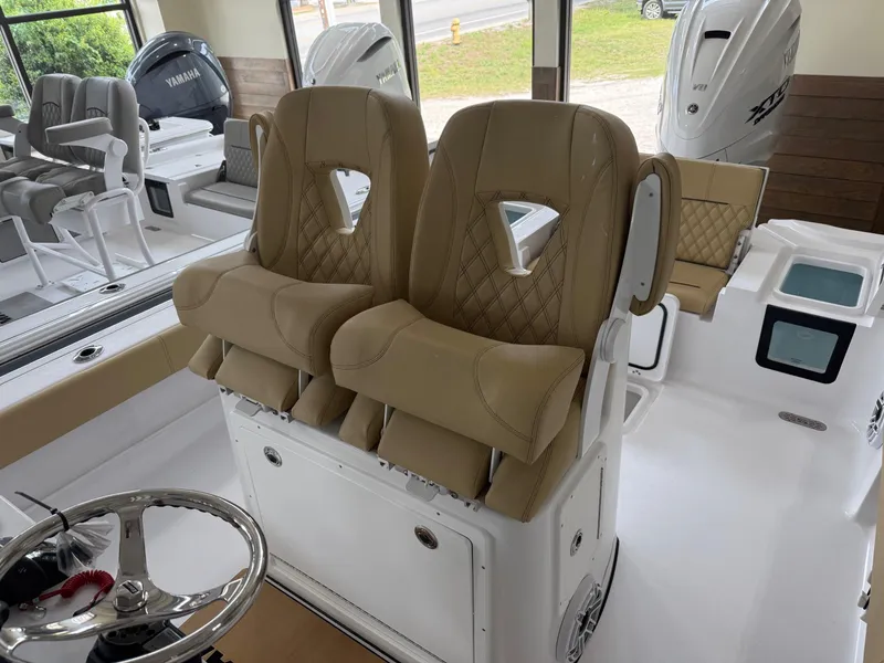 Slide: The Image of Sportsman Masters 267OE Bay Boat 2025 - 4