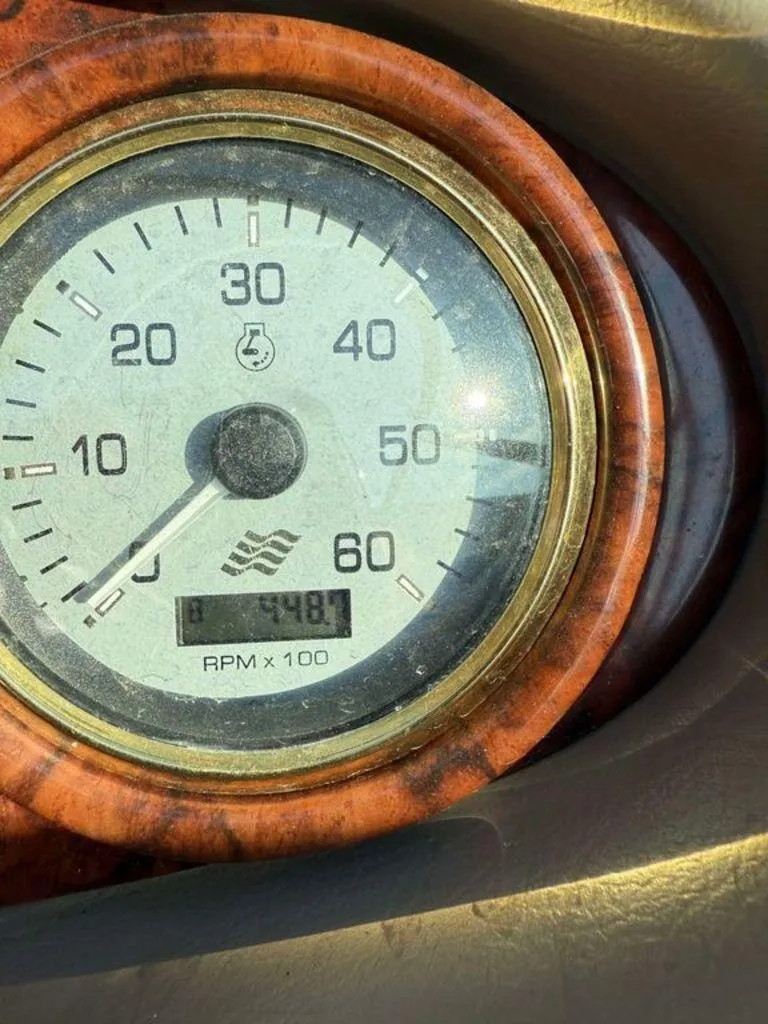 Slide: The Image of Close-up of 2004 Four Winns 230 Horizon tachometer showing RPM gauge. - 8