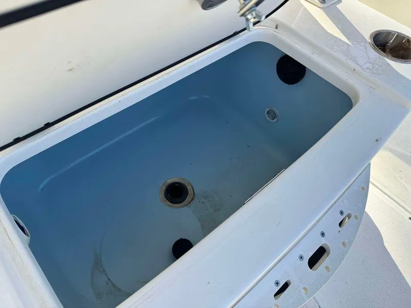 Slide: The Image of Boston Whaler 210 Montauk 2023 - 5