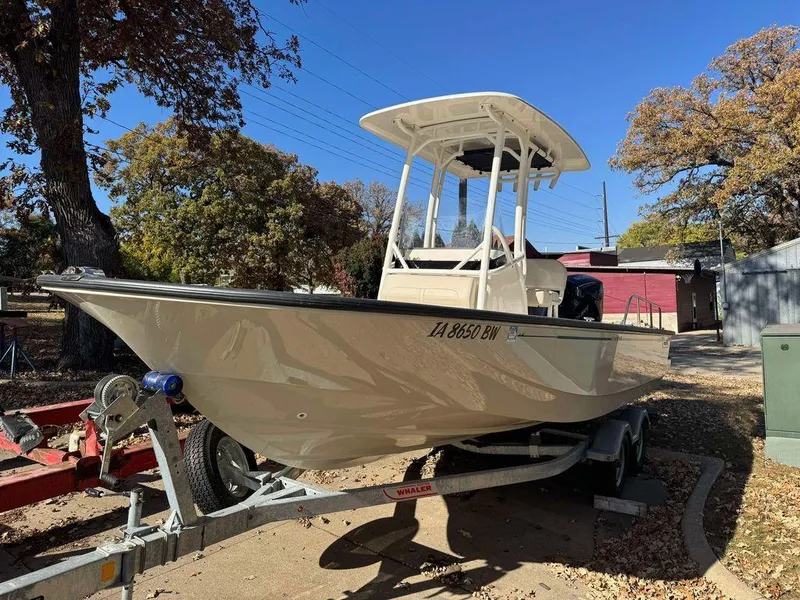 Slide: The Image of Boston Whaler 210 Montauk 2023 - 6