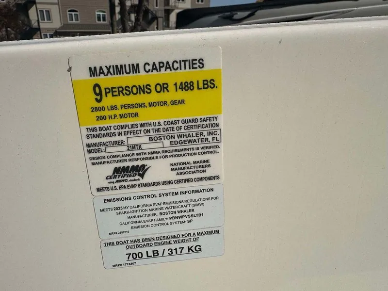 Slide: The Image of Boston Whaler 210 Montauk 2023 - 9