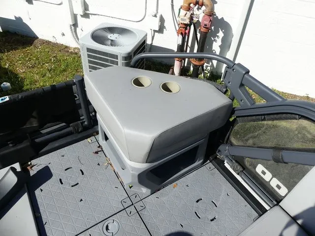 Slide: The Image of Sea-Doo Switch Cruise 18 2023 - 14