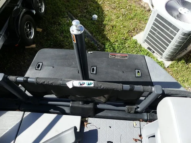 Slide: The Image of Sea-Doo Switch Cruise 18 2023 - 15