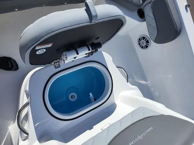 Slide: The Image of NauticStar 191 Hybrid 2025 - 18