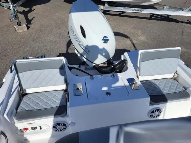 Slide: The Image of NauticStar 191 Hybrid 2025 - 26