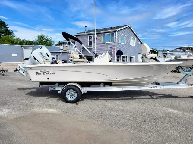 Slide: The Image of Sea Chaser 21 LX 2022 - 5