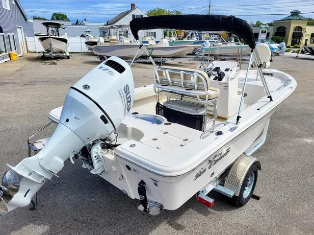 Slide: The Image of Sea Chaser 21 LX 2022 - 7