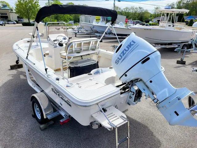 Slide: The Image of Sea Chaser 21 LX 2022 - 8