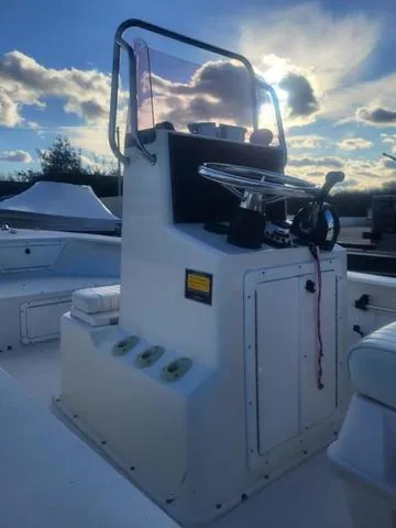 Slide: The Image of May-Craft 1800 Center Console 2022 - 10