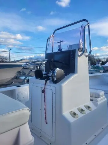 Slide: The Image of May-Craft 1800 Center Console 2022 - 12