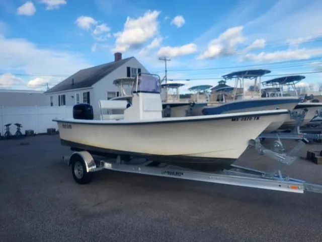 Slide: The Image of May-Craft 1800 Center Console 2022 - 2