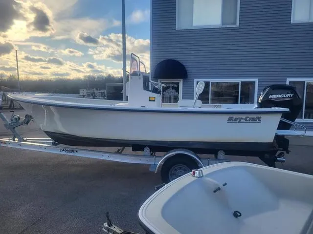 Slide: The Image of May-Craft 1800 Center Console 2022 - 4