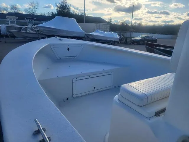 Slide: The Image of May-Craft 1800 Center Console 2022 - 7