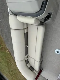 Slide: The Image of Sun Tracker Party Barge 22 DLX 2025 - 78