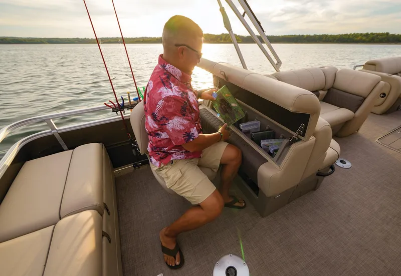 Slide: The Image of Sun Tracker SportFish 22 XP3 2025 - 75