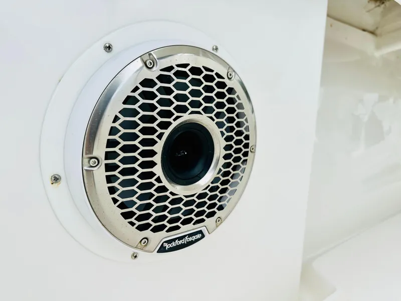 Slide: The Image of Rockford Fosgate speaker on 2004 Intrepid 370 Open boat. - 32