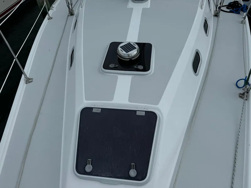 Slide: The Image of Deck of 2004 Catalina 42 MkII sailboat with hatches and fittings. - 5