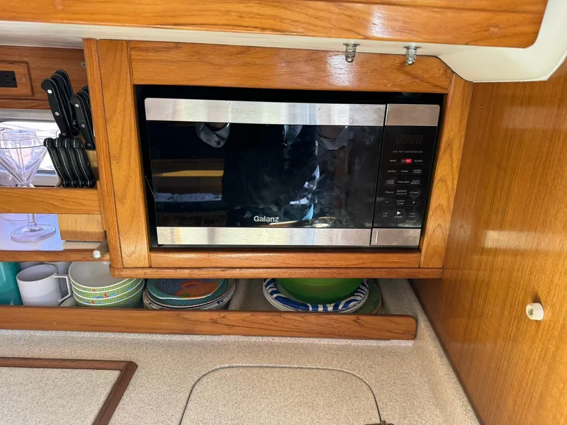 Slide: The Image of Catalina 42 MkII 2004 - 53