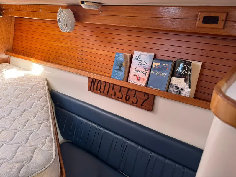 Slide: The Image of Catalina 42 MkII 2004 - 55