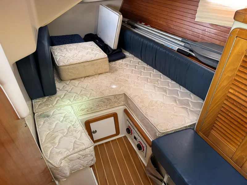 Slide: The Image of Catalina 42 MkII 2004 - 62