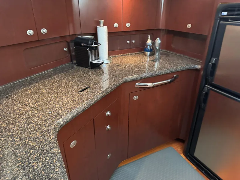 Slide: The Image of Sea Ray 40 Motor Yacht 2008 - 61