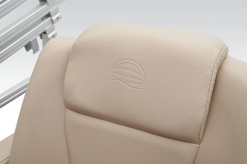 Slide: The Image of Manufacturer Provided Image: Manufacturer Provided Image: Sun Tracker Bass Buggy 16 XL Select - 41