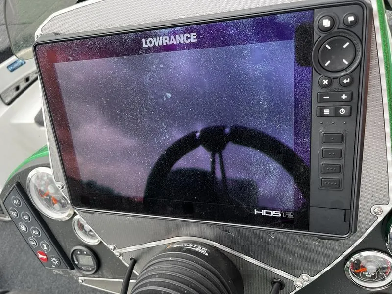 Slide: The Image of Lowrance HDS-12 fishfinder on 2018 Ranger Z521C boat dashboard. - 6