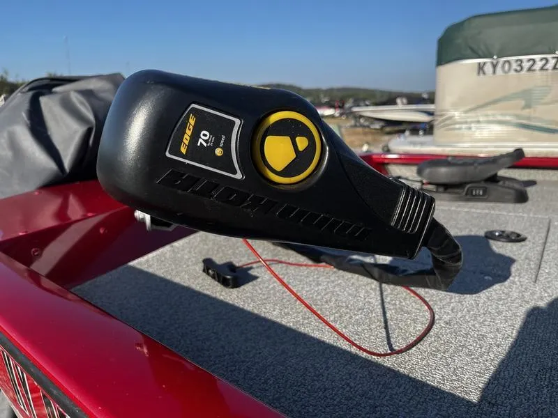 Slide: The Image of 2015 G3 Eagle 176 boat with Minn Kota Edge trolling motor. - 3