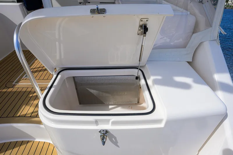 Slide: The Image of Cabo 35 Daybreak - Exterior Cockpit - 33