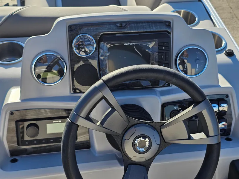 Slide: The Image of Tahoe 2180 Sport Fish and Cruise 2025 - 11