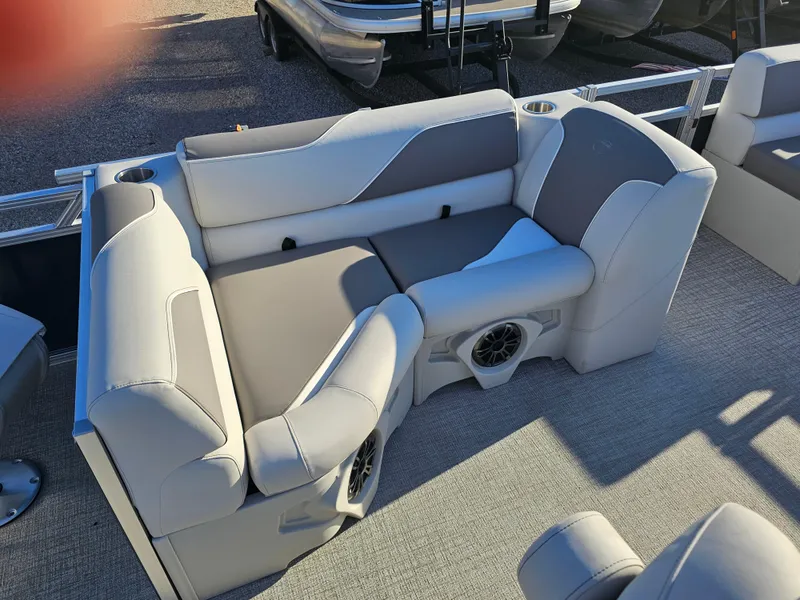 Slide: The Image of Tahoe 2180 Sport Fish and Cruise 2025 - 12