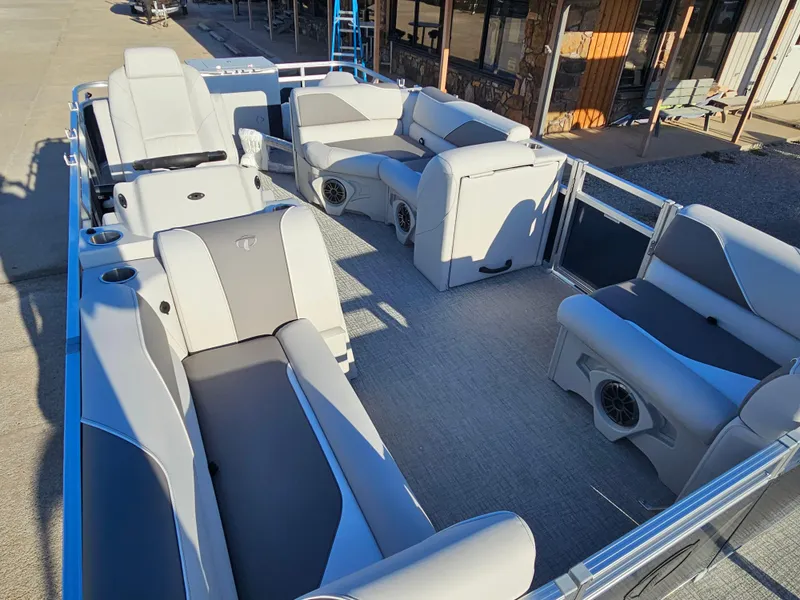 Slide: The Image of Tahoe 2180 Sport Fish and Cruise 2025 - 5