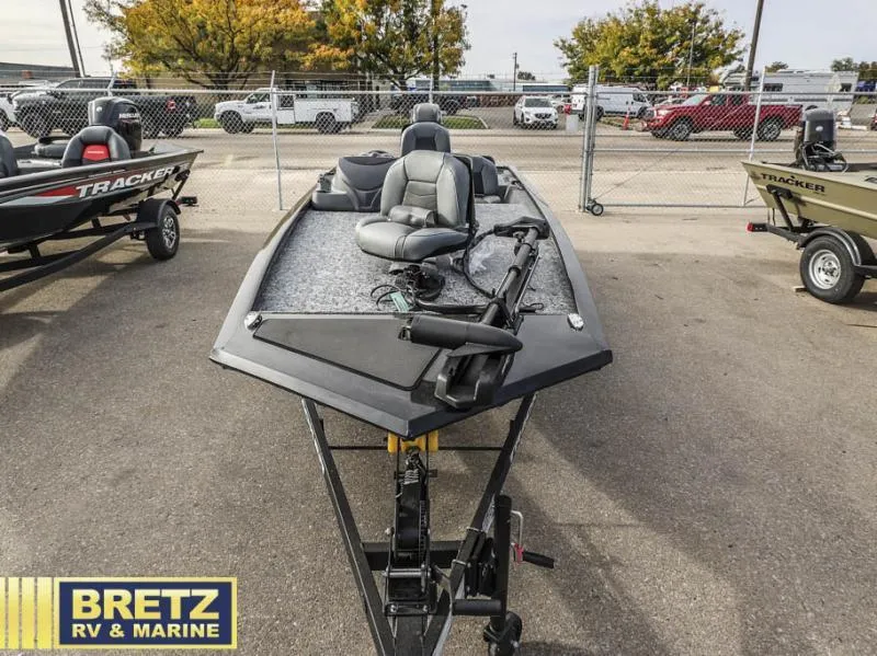 Slide: The Image of 2025 Pro 170 fishing boat at Bretz RV & Marine dealership. - 4
