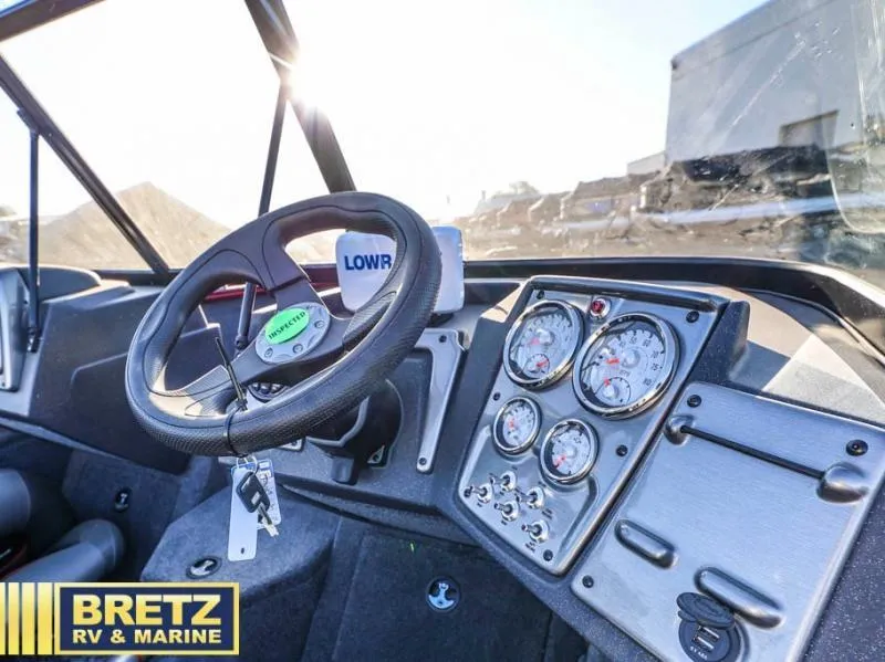 Slide: The Image of Pro V-175 Combo 2025 - 16