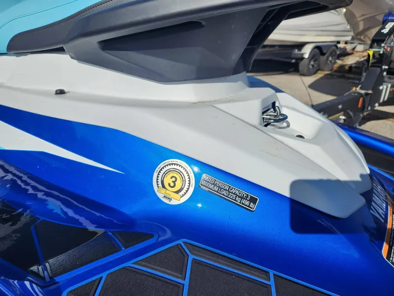 Slide: The Image of Waverunner EX LIMITED 2022 - 10