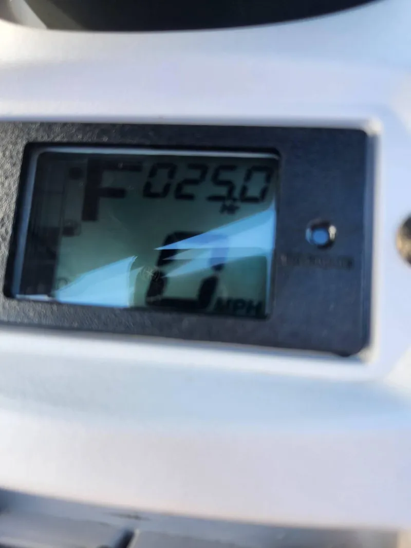 Slide: The Image of Waverunner EX LIMITED 2022 - 5