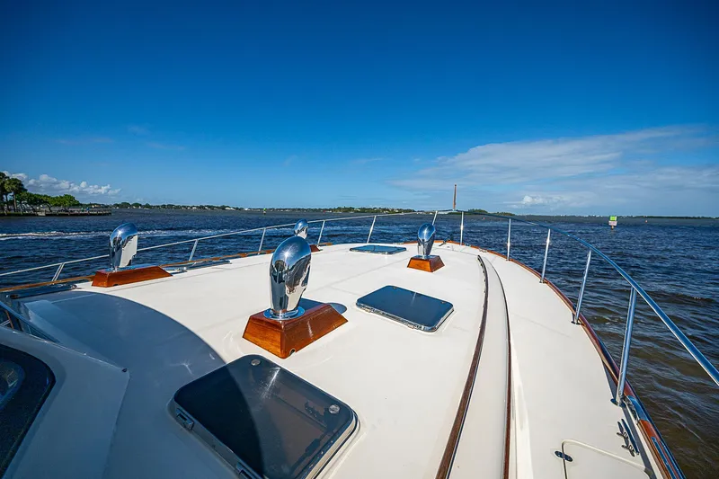 Slide: The Image of Hinckley Talaria 55 MY 2005 yacht deck with ocean view under clear blue sky. - 39