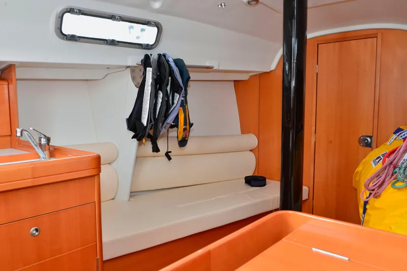 Slide: The Image of Beneteau First 10R 2007 - 24