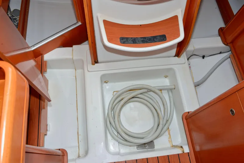 Slide: The Image of Beneteau First 10R 2007 - 32