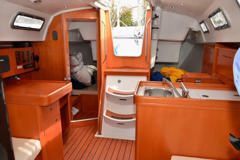 Slide: The Image of Beneteau First 10R 2007 - 35