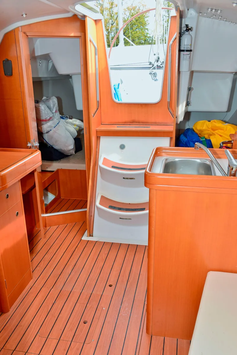 Slide: The Image of Beneteau First 10R 2007 - 36