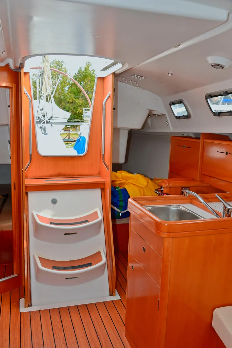 Slide: The Image of Beneteau First 10R 2007 - 37