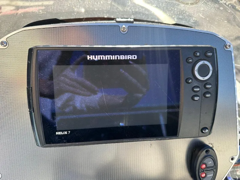 Slide: The Image of Humminbird Helix 7 fish finder on 2017 Ranger Z518 boat dashboard. - 20