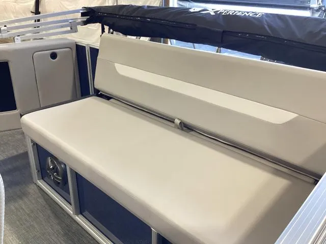 Slide: The Image of Godfrey Xperience 2286 SFLX 2025 - 9