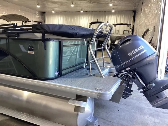 Slide: The Image of Godfrey SW2086CSE 2025 - 4