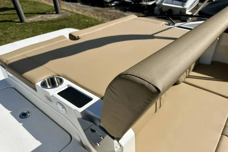 Slide: The Image of Bayliner D20I 2025 - 27