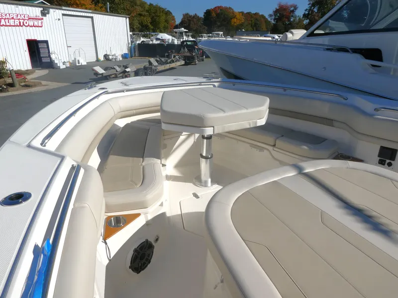Slide: The Image of Boston Whaler 380 Outrage 2025 - 9
