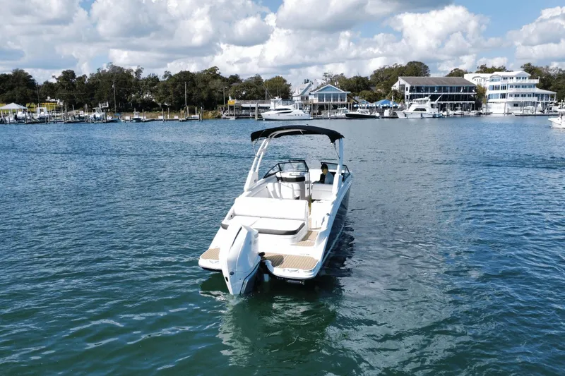 Slide: The Image of Sea Ray 270 SDX Outboard 2023 - 10