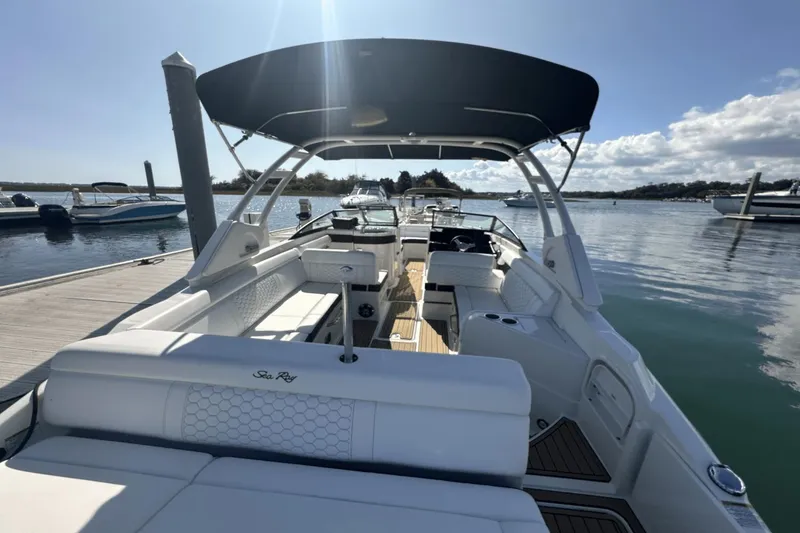 Slide: The Image of Sea Ray 270 SDX Outboard 2023 - 34